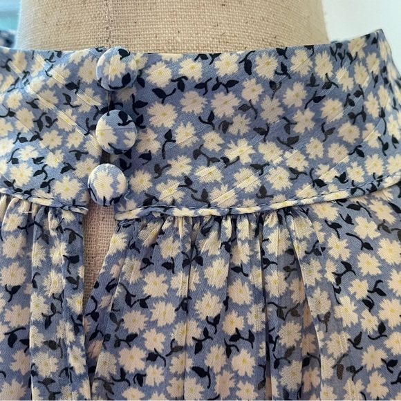 H&M Blue and White Floral Feminine Long Sleeve Blouse Size M - Picture 4 of 12